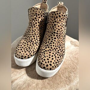 Women’s Soda Leopard wedge sneaker